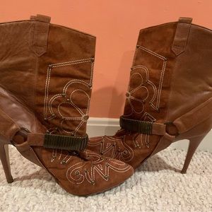 Buffalo London heeled cowgirl booties